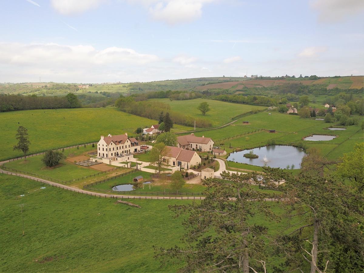 Domaine De Rymska & Spa - Relais & Chateaux Saint-Jean-de-Trézy Exterior foto